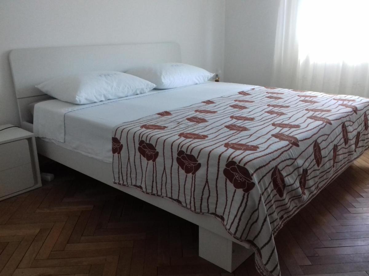 Apartment Dragan Пула Екстериор снимка