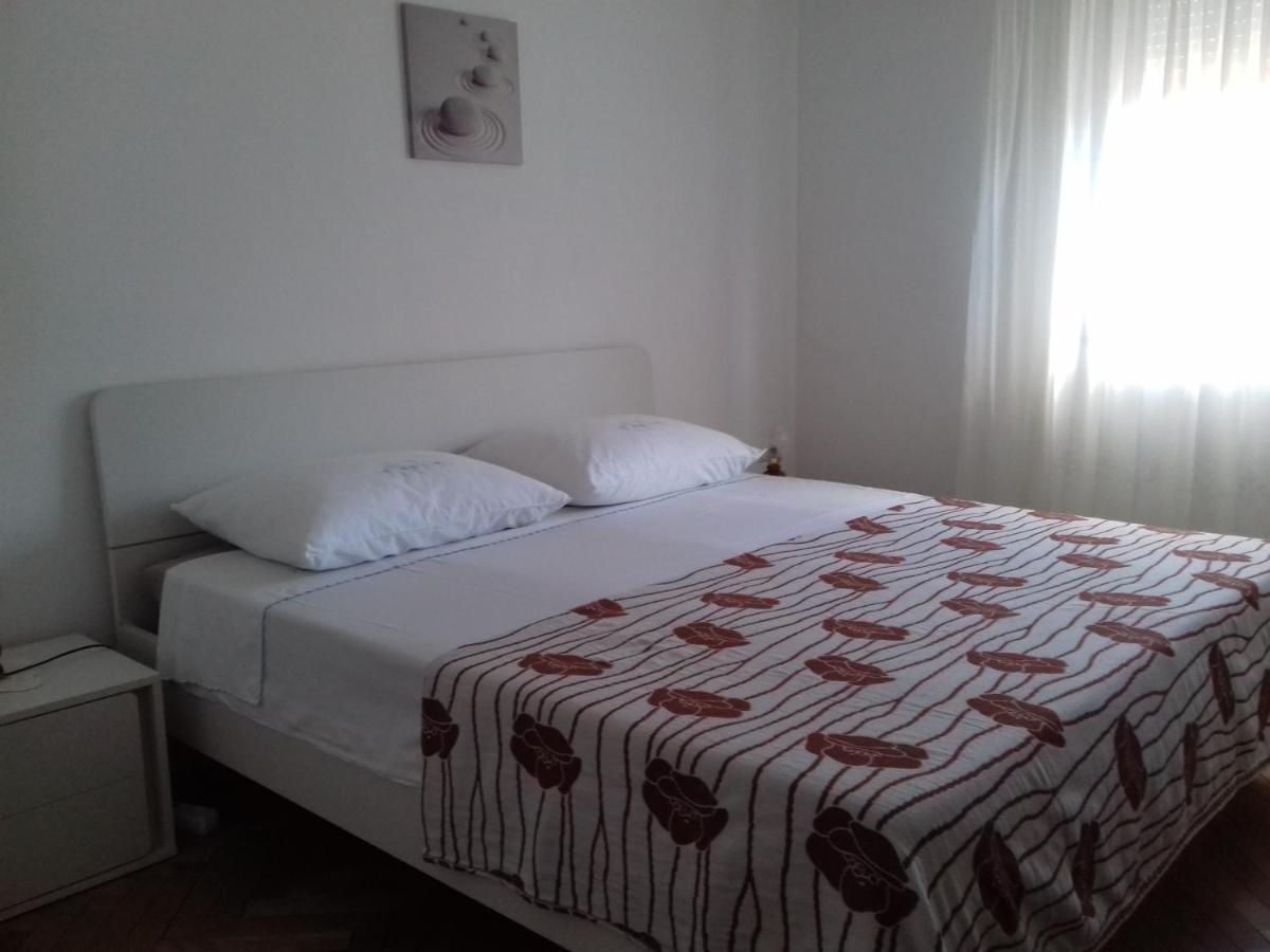 Apartment Dragan Пула Екстериор снимка