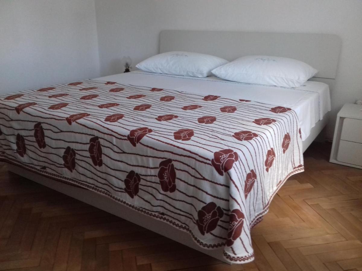 Apartment Dragan Пула Екстериор снимка